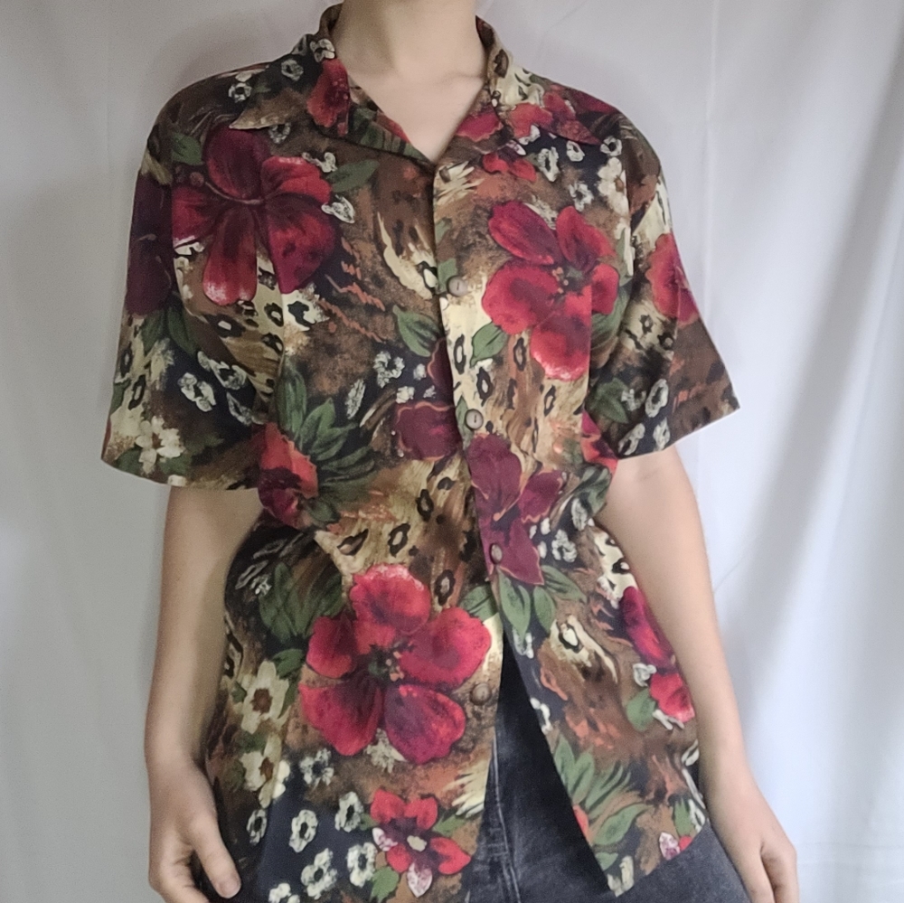 Vintage Floral Button Up Short Sleeve Top